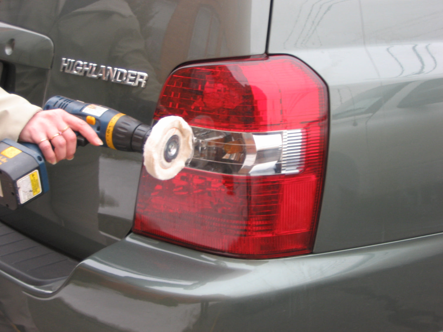 Taillight restoration with Dico Buffs and compounds